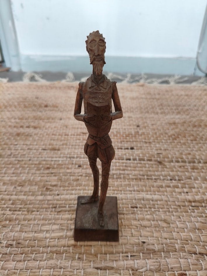 Handgesneden hout sculptuur ( Don Quichot ), Houtsnijwerk, Minder dan 20 cm, Ophalen of Verzenden, Hout