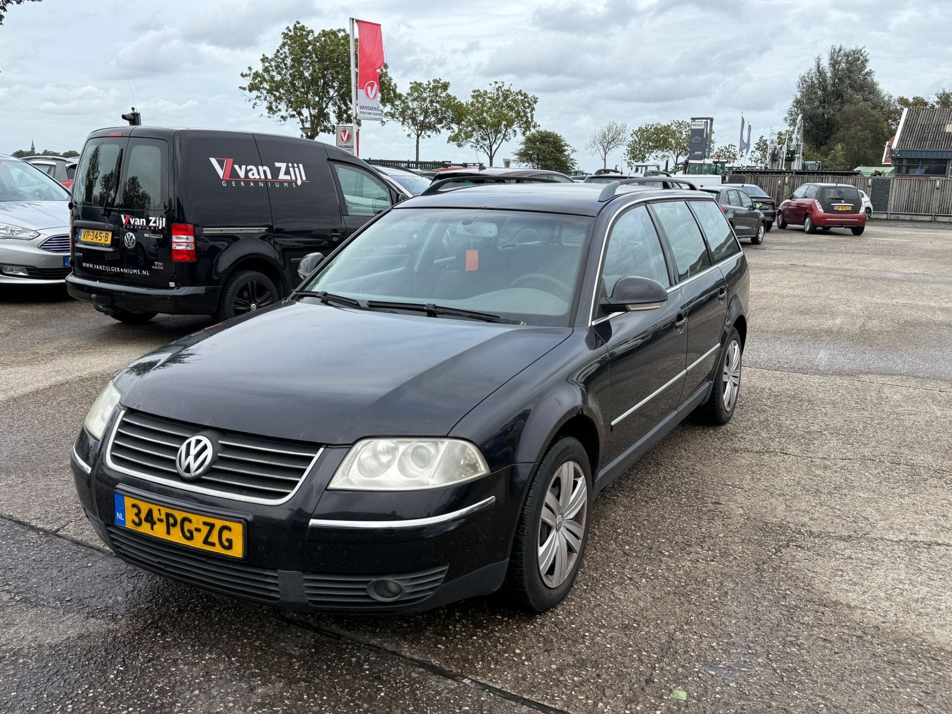 Volkswagen Passat Variant 1.9 TDI Athene (bj 2004), Gebruikt, 4 cilinders, Zwart, Origineel Nederlands