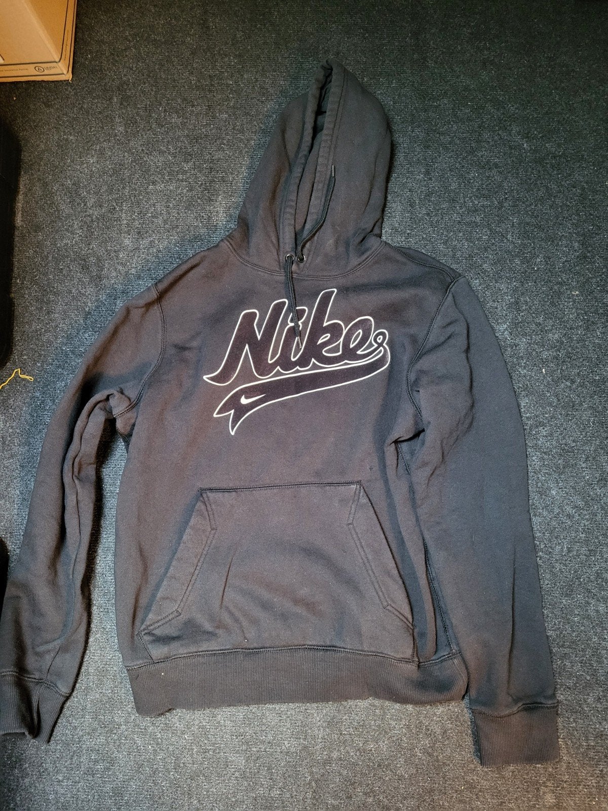 Vintage nike zwart velvet logo hoodie / sweater maat m, Ophalen of Verzenden, Zo goed als nieuw, Zwart
