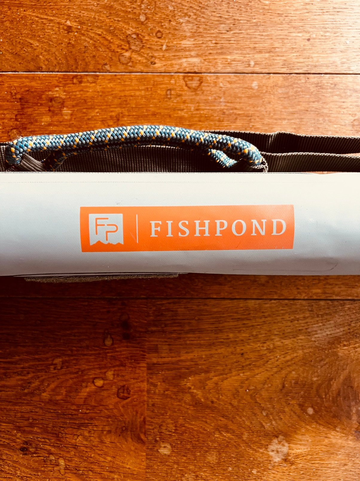 Te Koop FishPond Hengelkoker voor 2x 4dlg flyrod 9” met reel, Ophalen of Verzenden, Nieuw, Overige typen