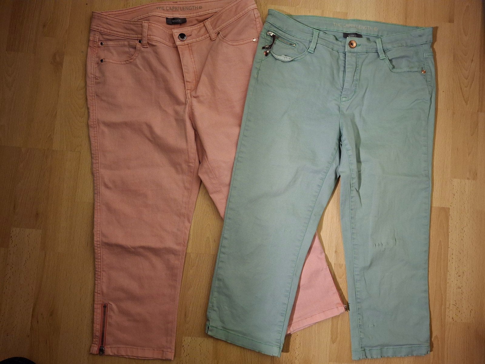 2 Capri broeken van Yessica (C&A) - Maat 38 en 40, Maat 38/40 (M), Meerkleurig, Ophalen of Verzenden, Driekwart
