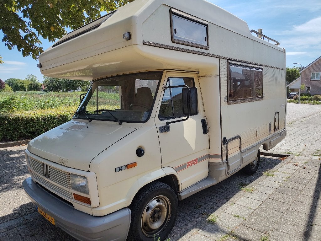 Fiat Ducato 2.5 T, Alkoof Camper, APK tot 2028, Caravans en Kamperen, Campers, Alkoof, Reservewiel, Fiat, Treinzit