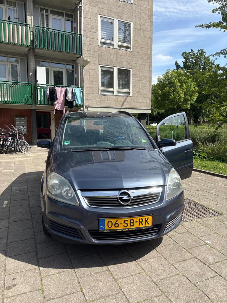 Opel Zafira 2.2 AUT 2005 Grijs, Auto's, Opel, 4 cilinders, 7 stoelen, Origineel Nederlands, Zafira