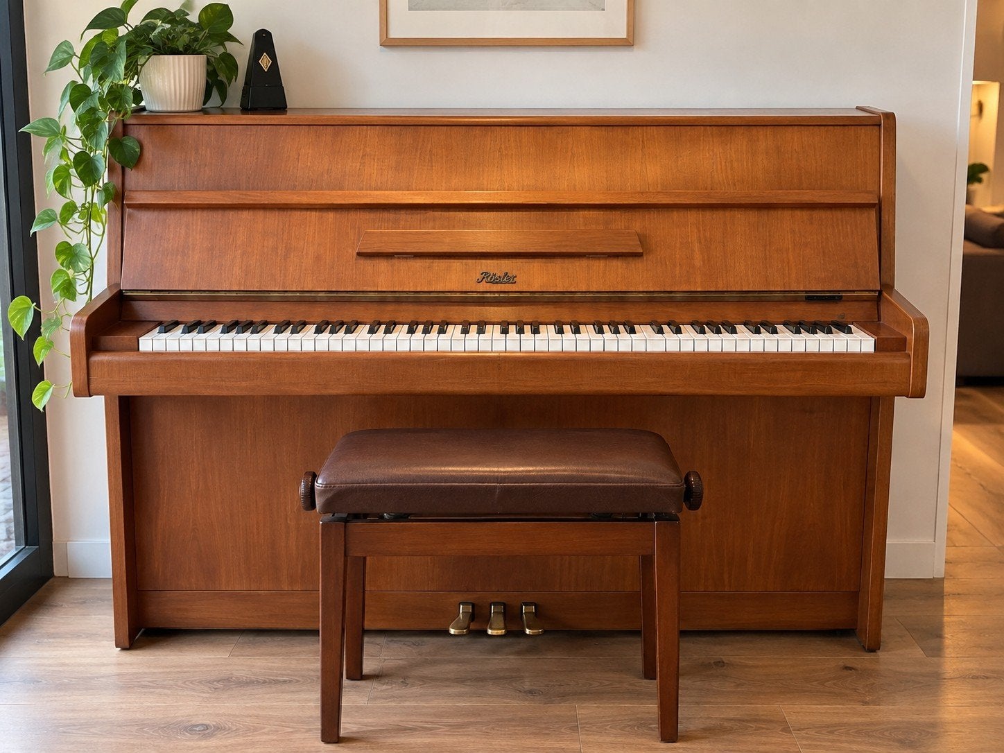Rösler akoestische piano met pianobank – mooie houten uitvoe, Muziek en Instrumenten, Piano's, Ophalen, Gebruikt, Bruin, Piano