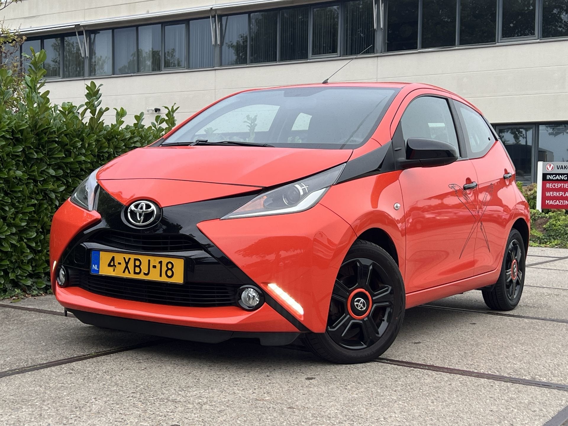 Toyota Aygo 1.0 VVT-i x-cite |CAMERA|AIRCO|UNIEK!|MULTI_STUU, Auto's, Euro 5, Stof, Gebruikt, Overige kleuren