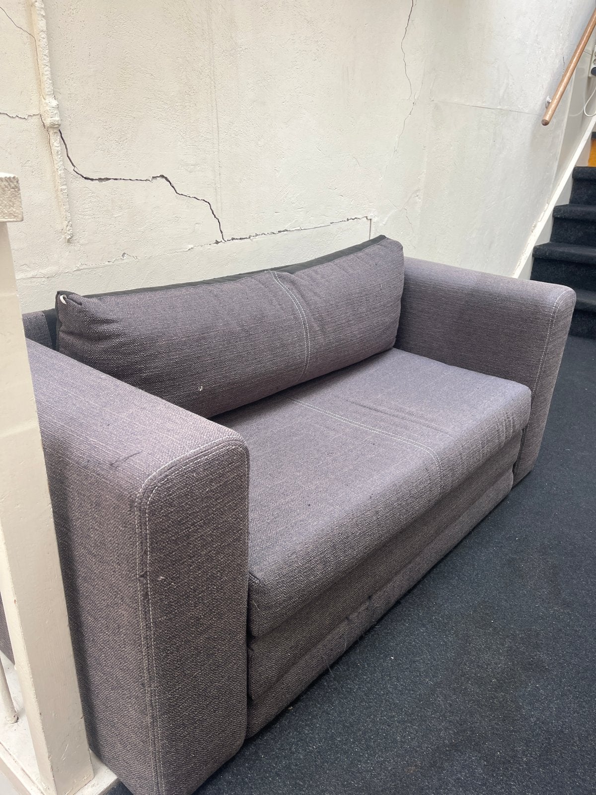 Compacte slaapbank - Grijs - 145x70x60 cm, Ophalen, Gebruikt, Eenpersoons, 190 cm of minder