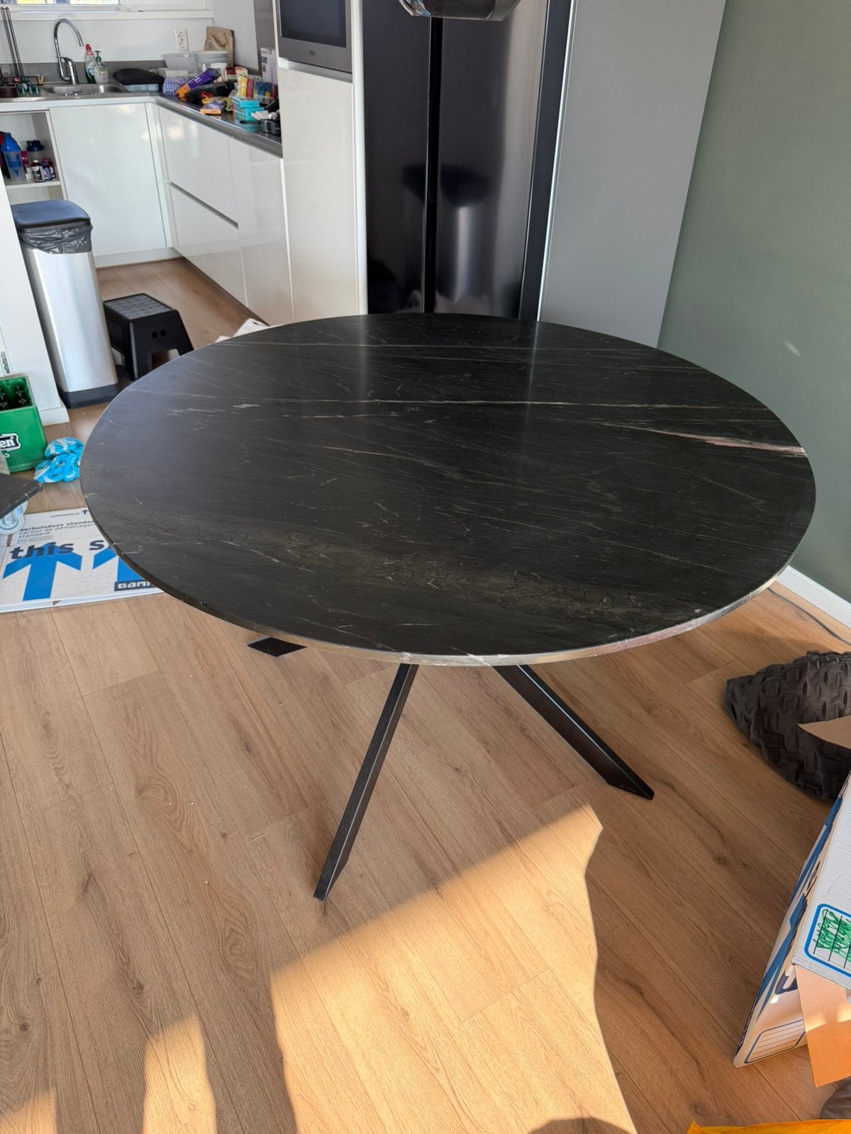 Marmeren eettafel 130cm, Huis en Inrichting, Tafels | Eettafels, Overige materialen, Rond, Ophalen of Verzenden, Zo goed als nieuw