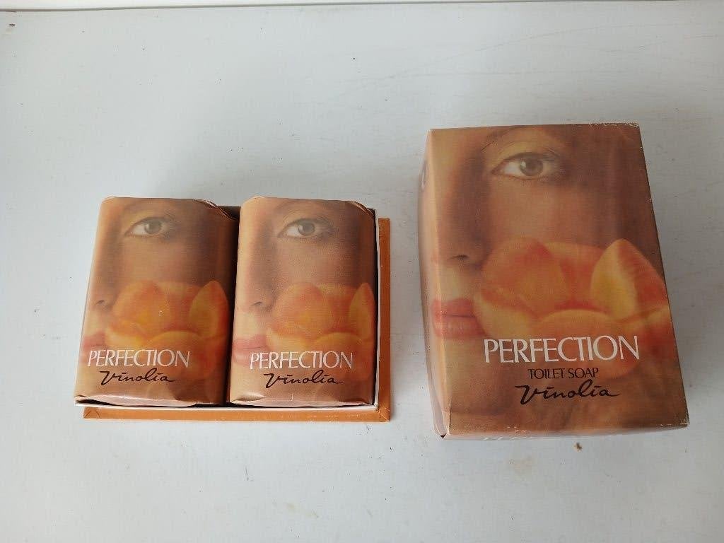 VINTAGE doos Vinolia Perfection zeep 2 x 150 gram, Verzenden, Nieuw, Overige typen, Gevuld
