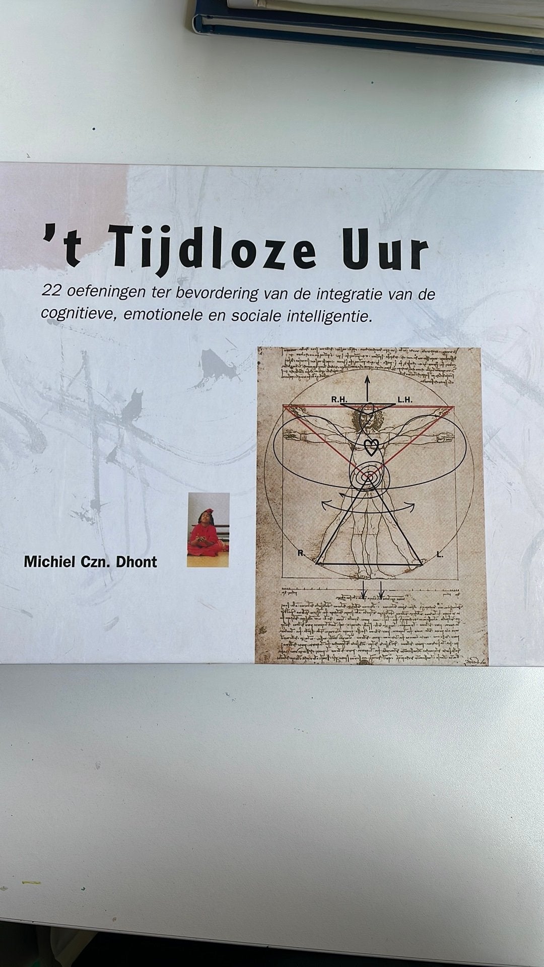 T Tijdloze uur Michiel Czn. Dhont, Boeken, Geschiedenis | Stad en Regio, Ophalen of Verzenden, Zo goed als nieuw