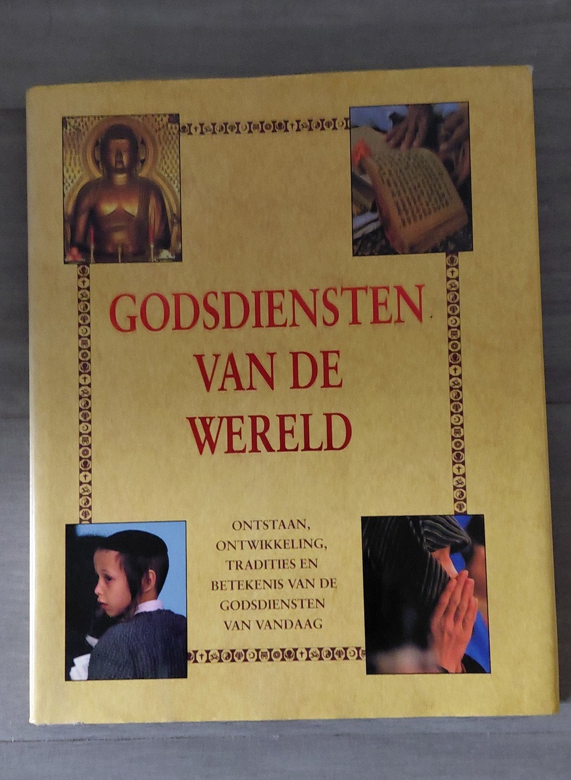 Godsdiensten van de Wereld - Dr. Peter B. Clarke, Ophalen of Verzenden, Gelezen, Dr. Peter B. Clarke, Overige religies