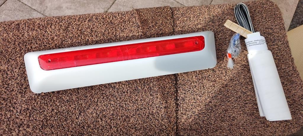 Hella LED Derde Remlicht - Universeel, Ophalen of Verzenden, Zo goed als nieuw