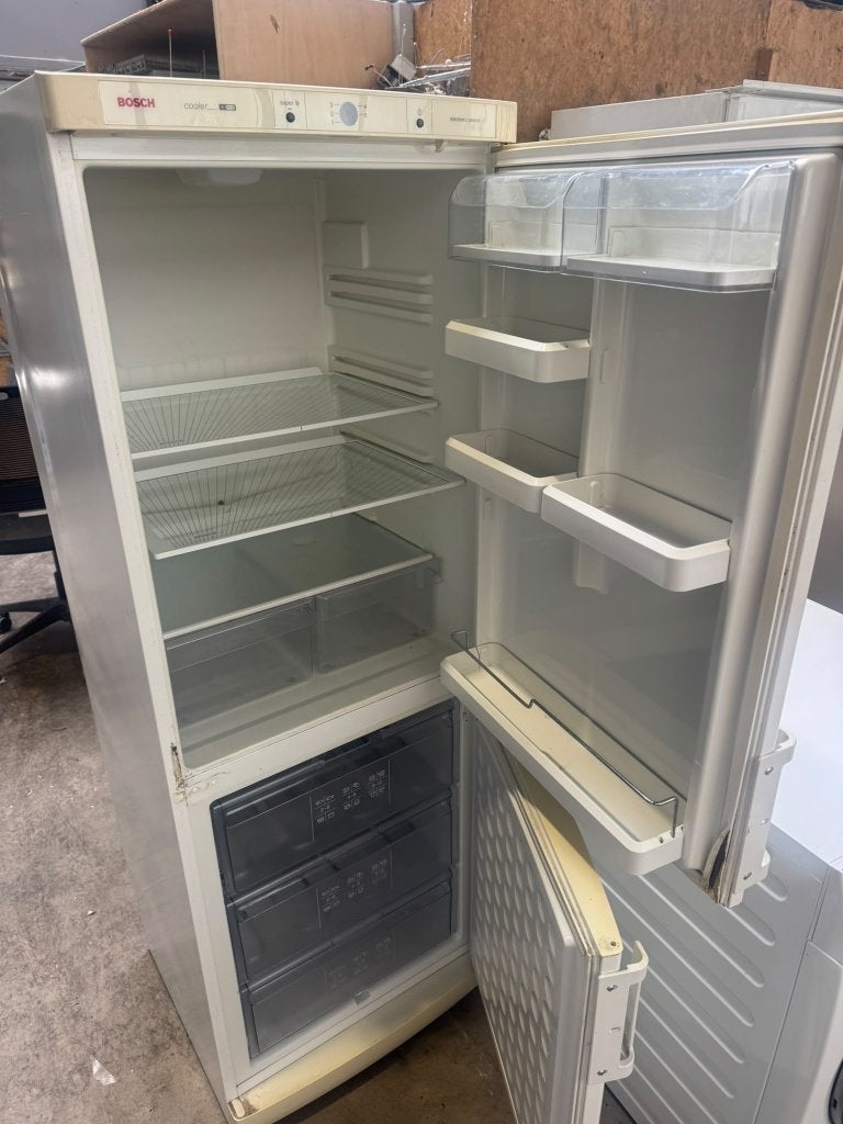 Bosch koelkast schoon garantie bezorging, Gebruikt, 100 tot 150 liter, 45 tot 60 cm, Met vriesvak