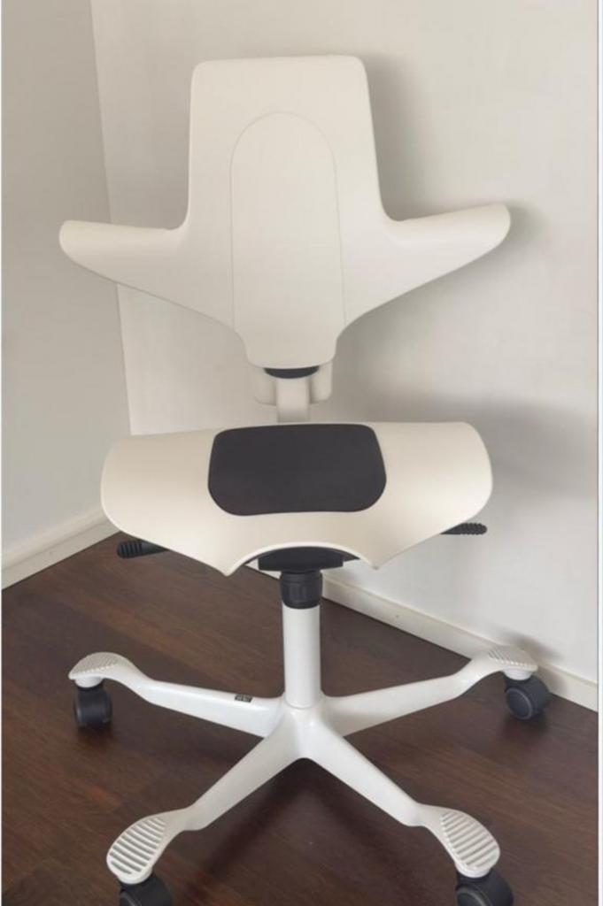HÅG Capisco Ergonomische Bureaustoel - Wit/Zwart, Wit, Ophalen of Verzenden, Zo goed als nieuw, Bureaustoel
