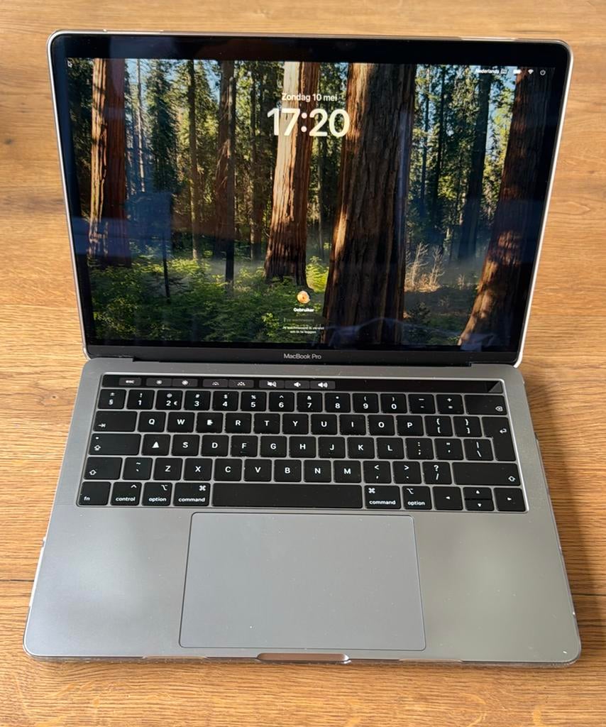 MacBook Pro 2019 13” inc multimedia adapter en hoes, MacBook Pro, 2 tot 3 Ghz, 13 inch, Ophalen of Verzenden