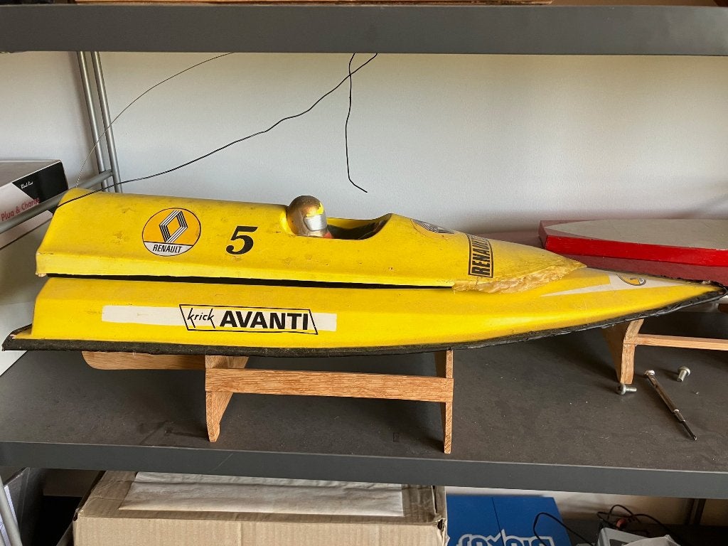 Vintage rc boot Krick Avanti '80-jaren, Ophalen of Verzenden, Gebruikt