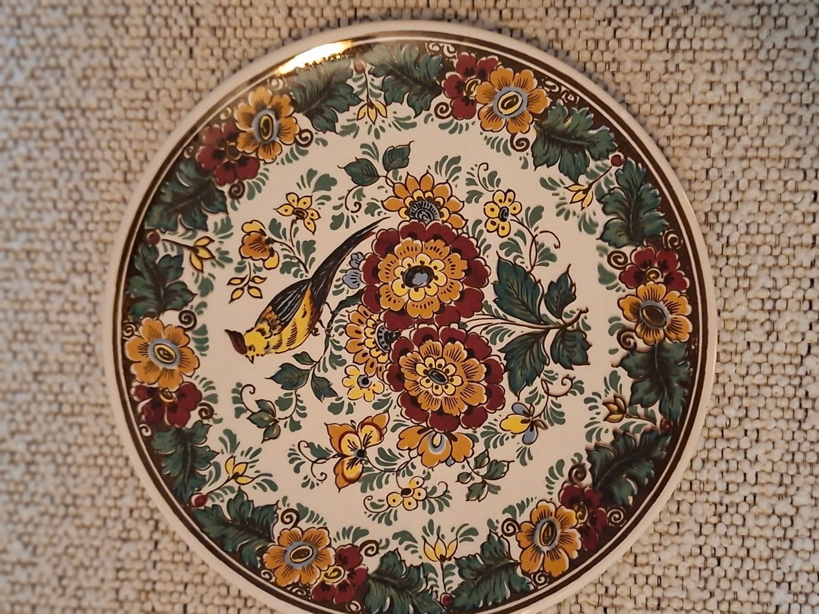 Delfts Blauw Wandbord - Handgeschilderd met Bloemen en Vogel, Ophalen of Verzenden