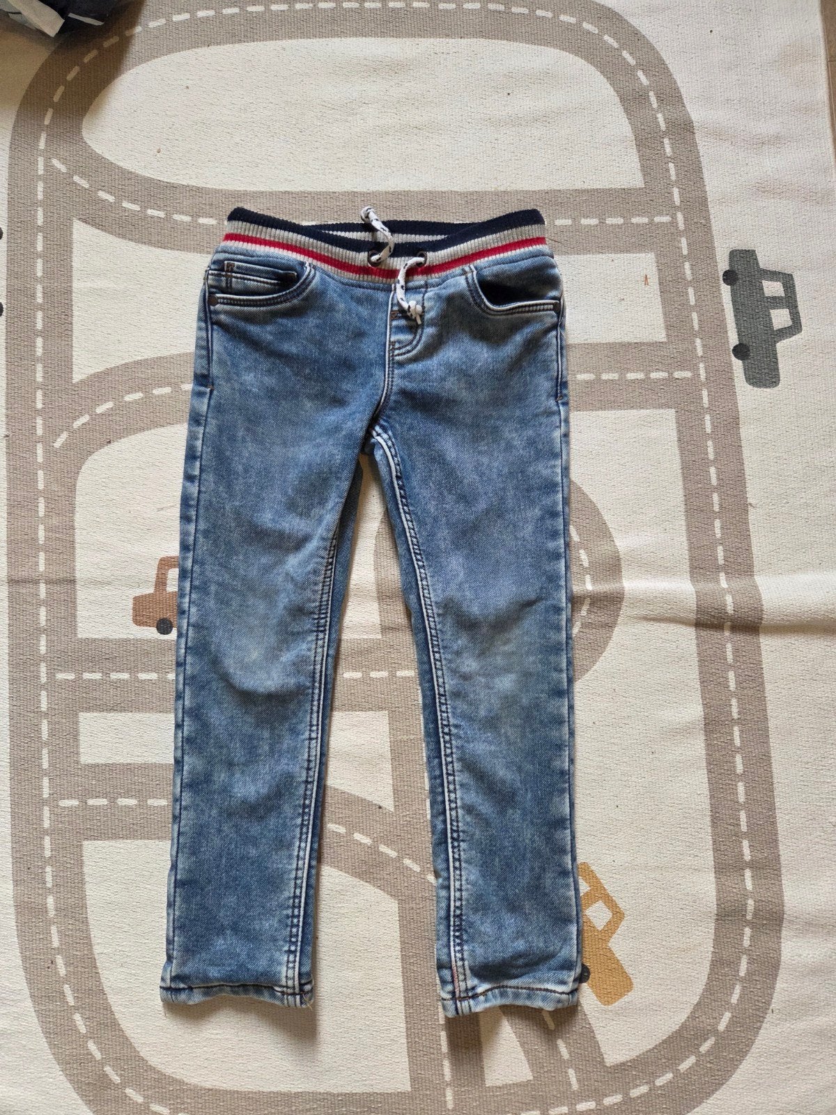 Spijkerbroek C&A maat 116 met elastieken tailleband, Broek, C&A, Ophalen of Verzenden, Zo goed als nieuw