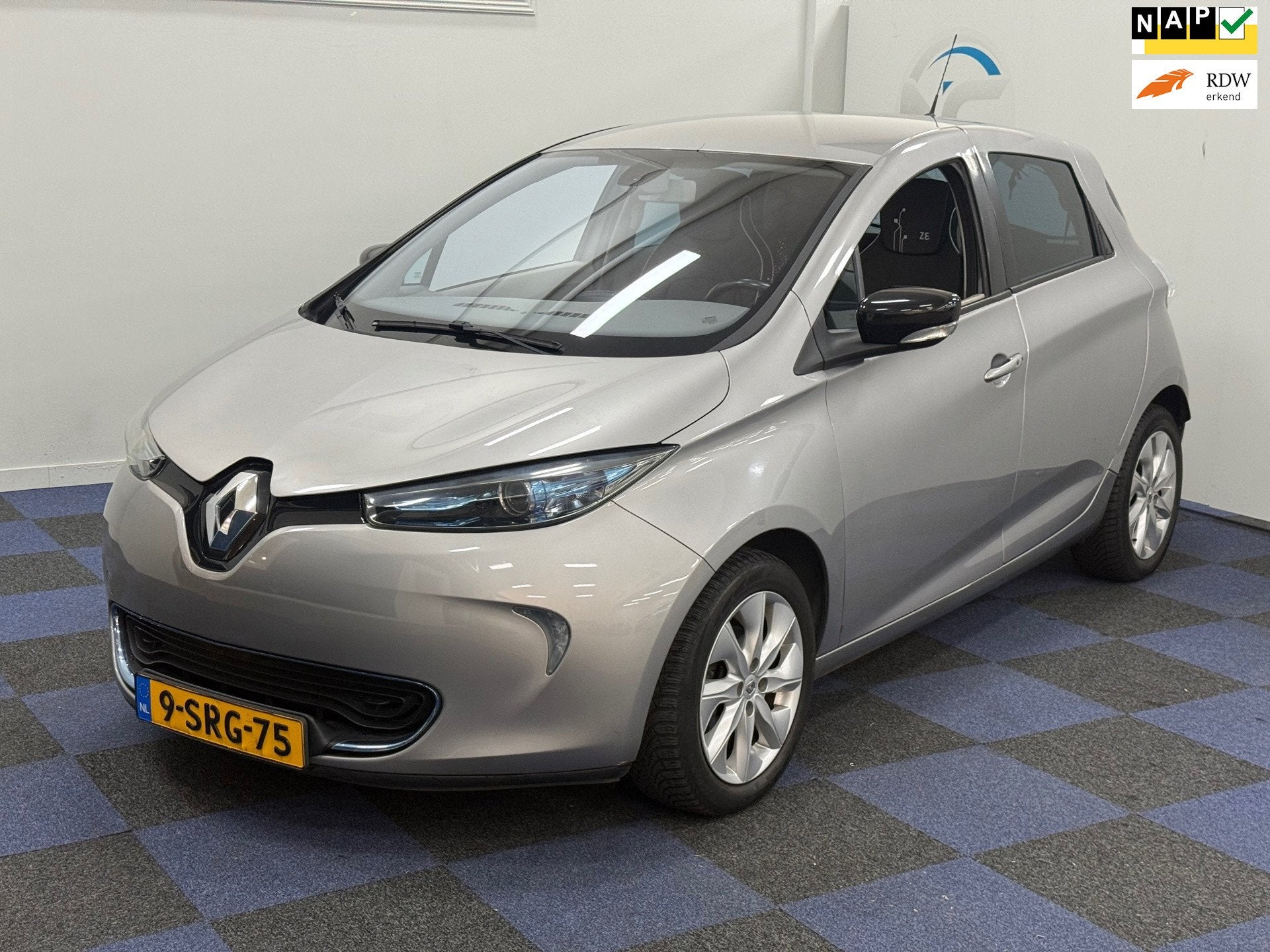 Renault ZOE Q210 Zen Quickcharge / ACHTERUITKIJK CAMERA / NE, Auto's, Gebruikt, 22 kWh, 31 min, 210 km
