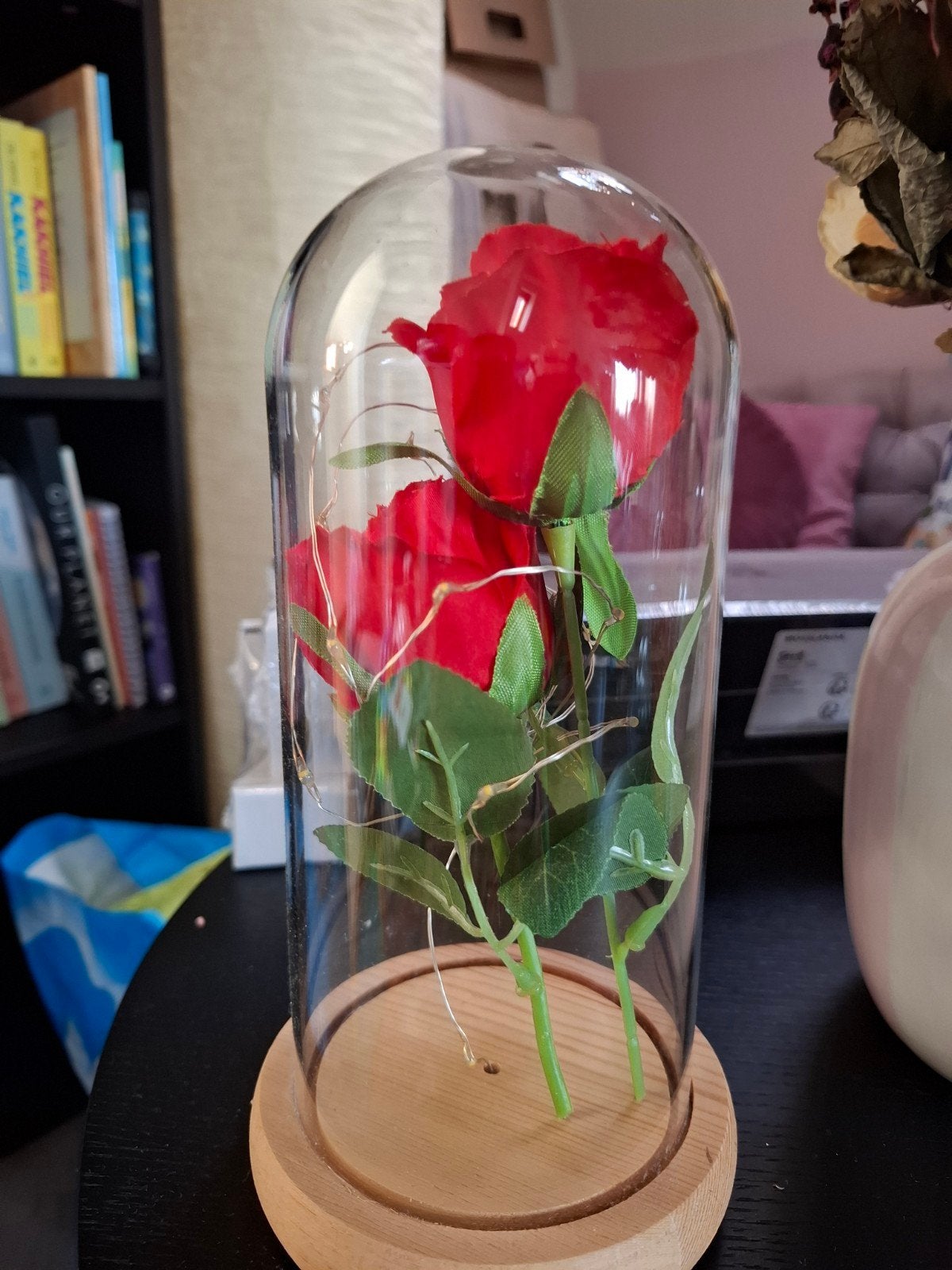 Bellen en het Beest roos in stolp, Glas, Ophalen of Verzenden, Zo goed als nieuw, Inclusief decoratie
