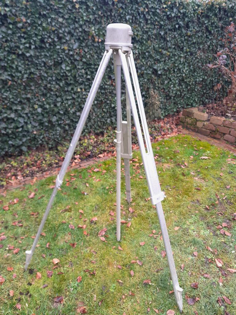 aluminium landmeet statief, Ophalen, Gebruikt, 150 tot 175 cm, Driepoot