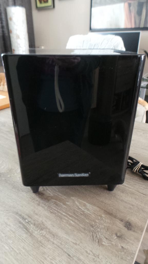 HARMAN KARDON SUBWOOFER