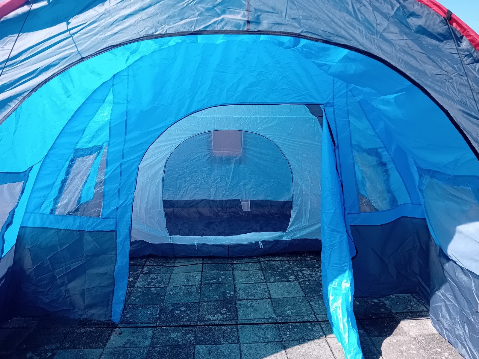 Ruime tunneltent, is nieuw, Caravans en Kamperen, Ophalen, Nieuw, Tot en met 6