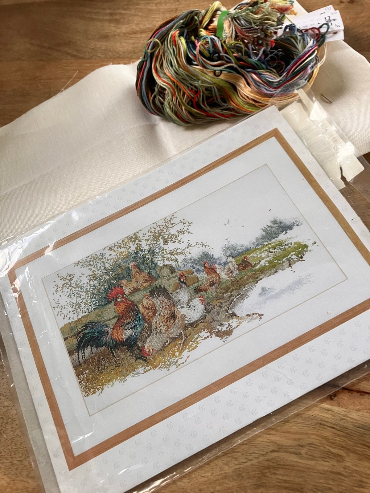 Thea Gouverneur Borduurpakket Kippen (2038), Ophalen of Verzenden, Zo goed als nieuw, Handborduren, Borduurpakket