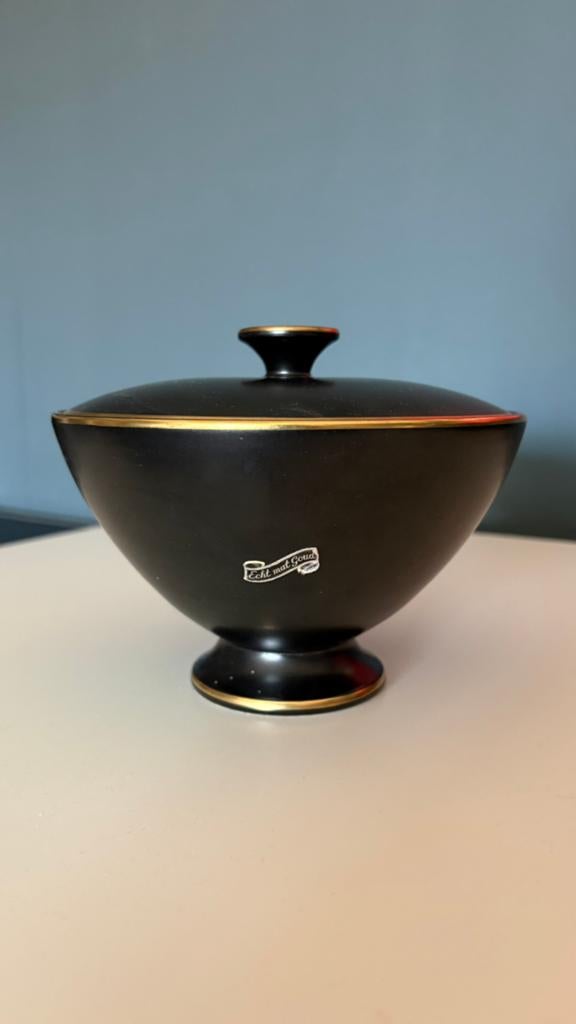 Zwart Bonbonschaaltje met Gouden Randjes - Flora Gouda, Antiek en Kunst, Ophalen of Verzenden