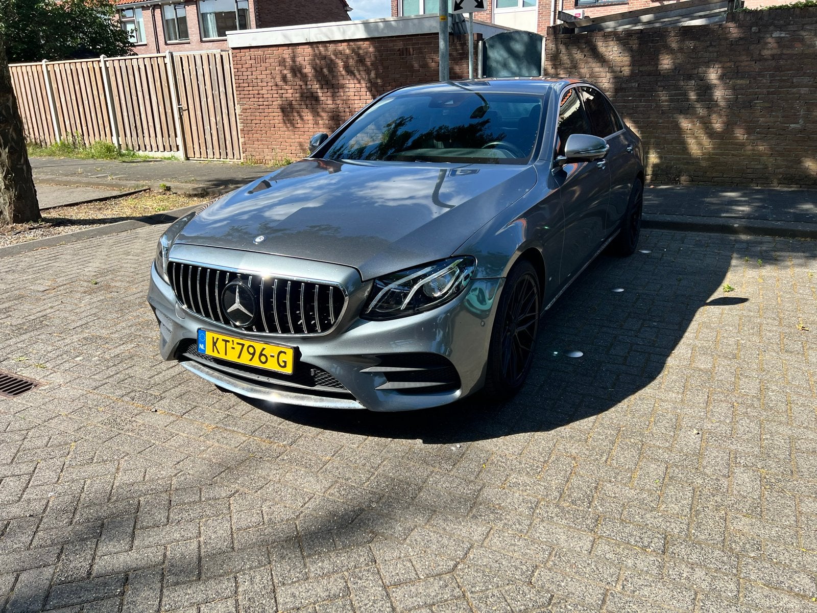 Mercedes-Benz E-Klasse E350 e Plug-in Hybrid 286pk 9G-TRONIC, Auto's, Automaat, Achterwielaandrijving, Zwart, Zilver of Grijs