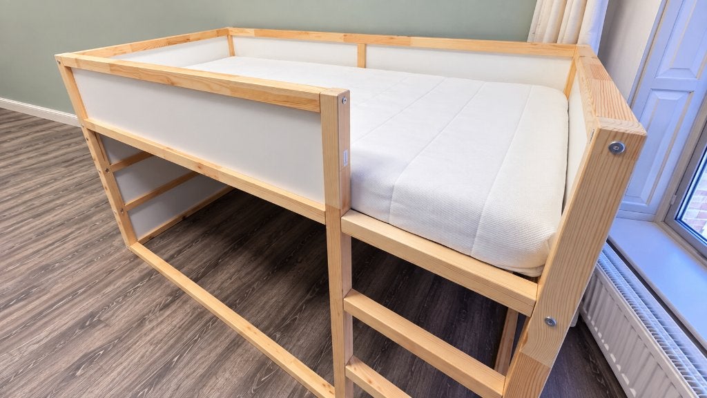 Foto 3 van IKEA KURA Keerbaar bed wit/grenen 90x200 cm ALS NIEUW (2026)