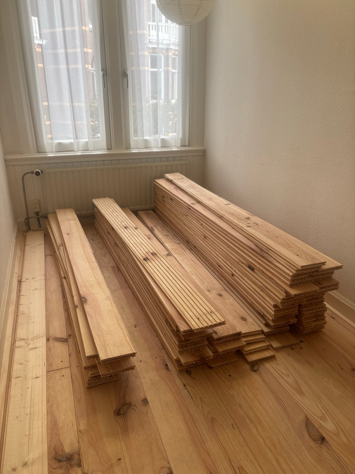 Grenen vloerdelen 14 cm breed 2 meter lang- 72 stuks, Doe-het-zelf en Verbouw, Ophalen, Gebruikt, Vloerdelen of -planken, 10 tot 30 cm