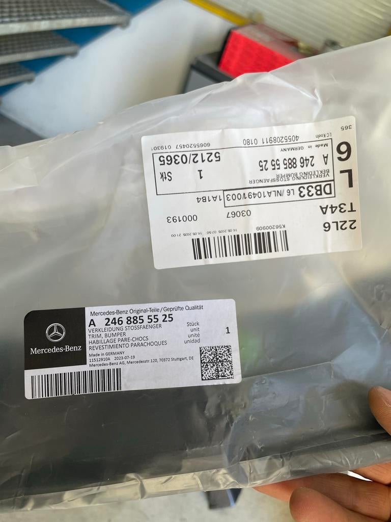 Nieuwe Spoiler voor Mercedes-Benz B 220 D, Auto-onderdelen, Carrosserie en Plaatwerk, Ophalen, Achterklep, Mercedes-Benz, Nieuw