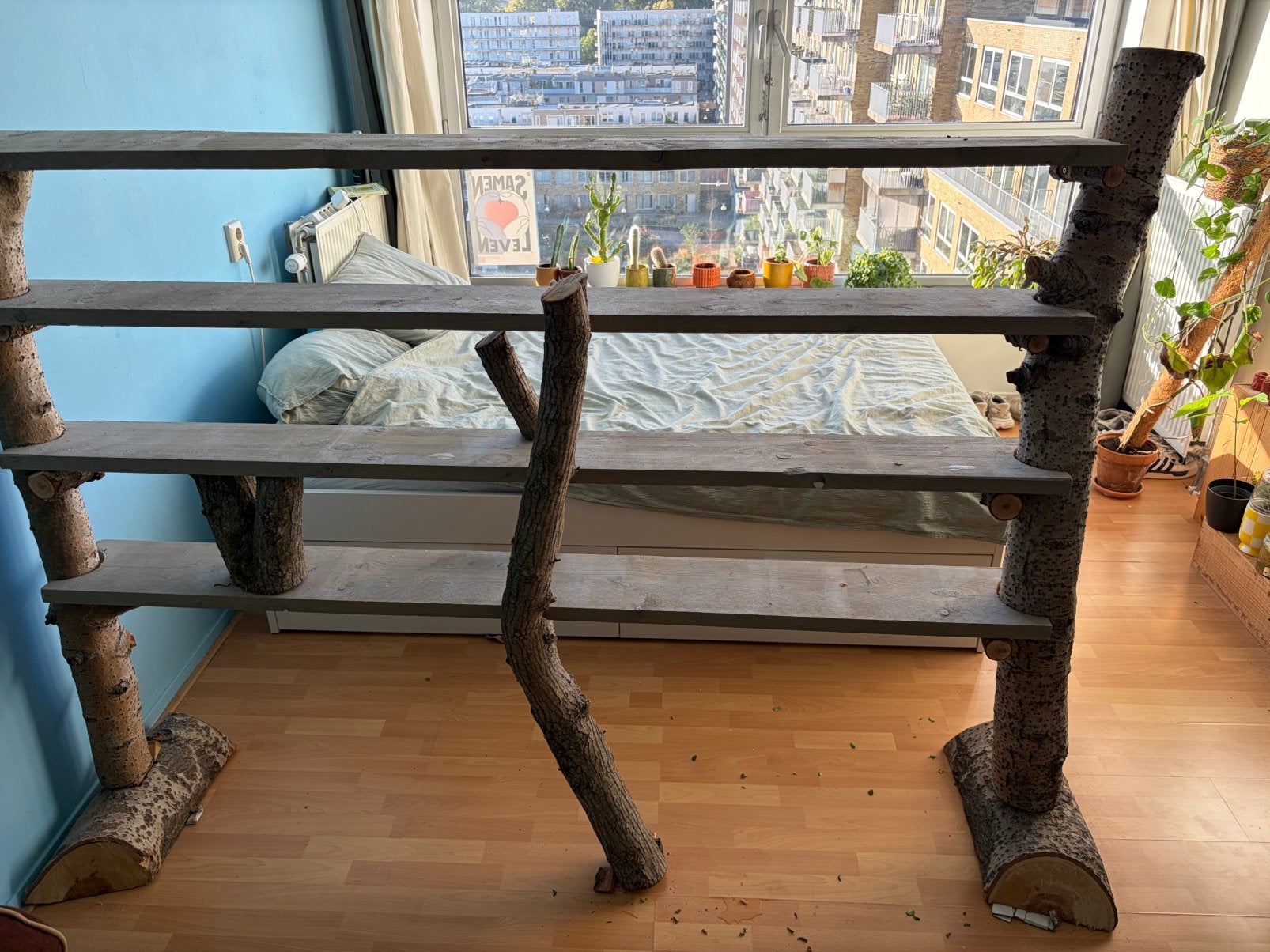 Vind houten wandkast / room divider op Marktplaats - oktober 2026