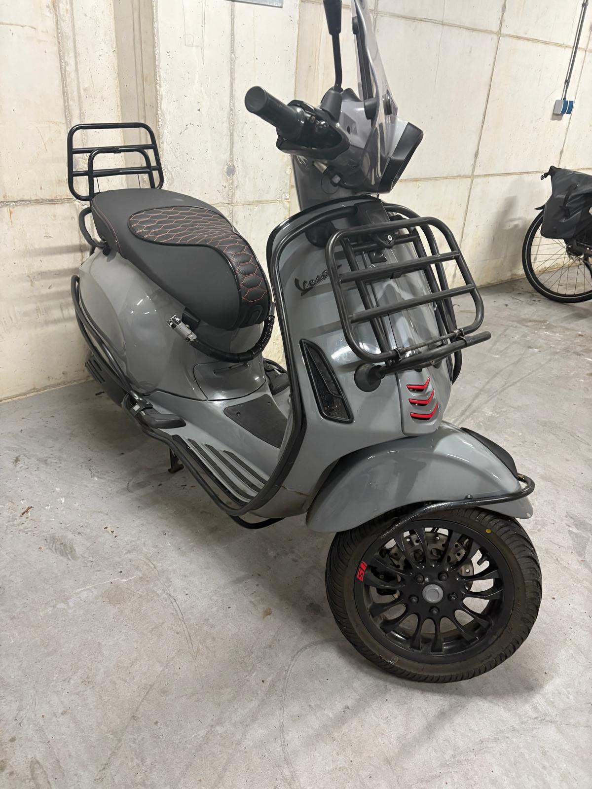 Vespa sprint snor, Ophalen, Gebruikt, Benzine