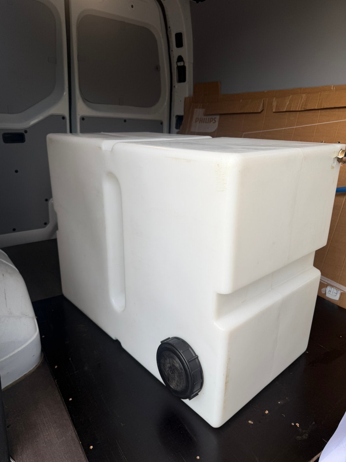300/350 LITER Watertank ( eventueel ook waterpomp ), Ophalen, Zo goed als nieuw