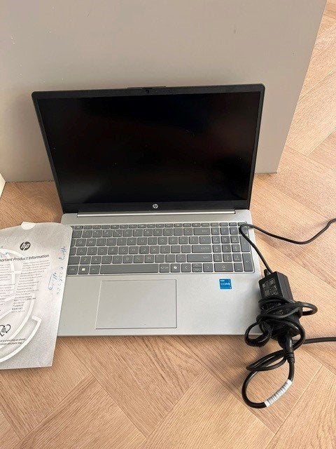 HP Laptop, Computers en Software, Windows Laptops, Nieuw, 15 inch, 2 tot 3 Ghz, Minder dan 4 GB, Qwerty, Verzenden