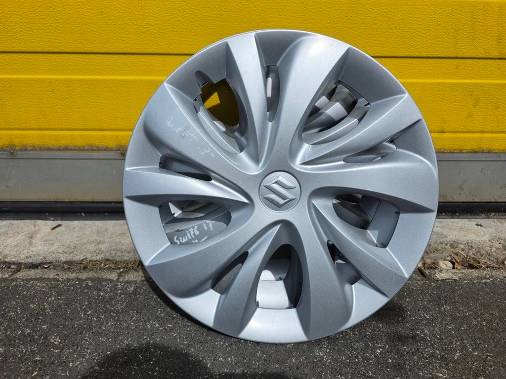 Suzuki Swift wieldoppen 15 inch 4 stuks ORIGINEEL, Ophalen