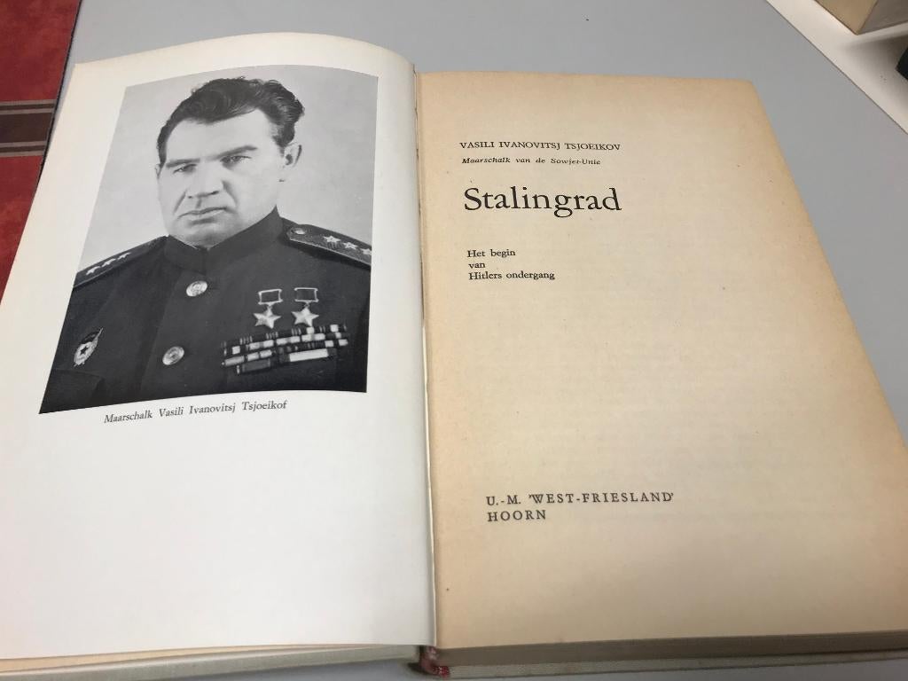 Stalingrad Het begin van Hitlers ondergang, Ophalen of Verzenden, Tweede Wereldoorlog, Gelezen, Algemeen