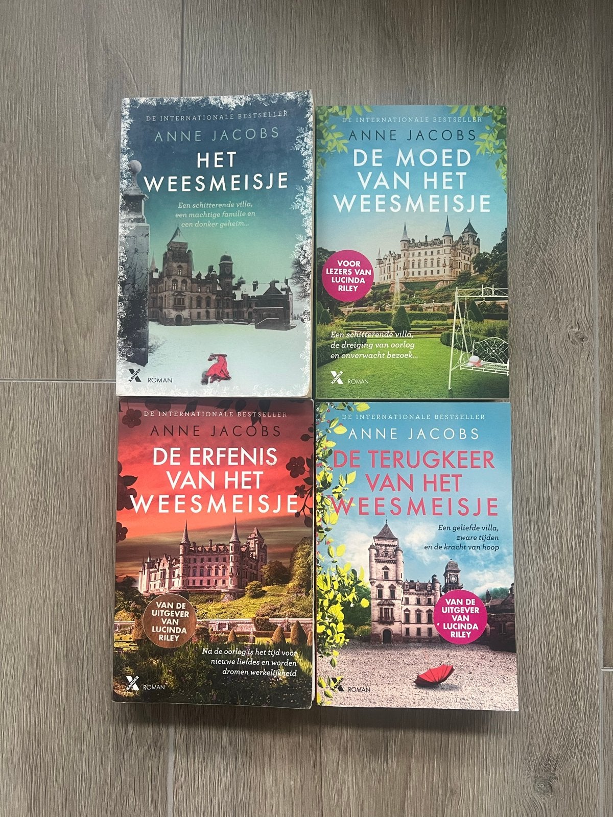 Het Weesmeisje serie - Anne Jacobs (4 boeken), Ophalen of Verzenden, Gelezen