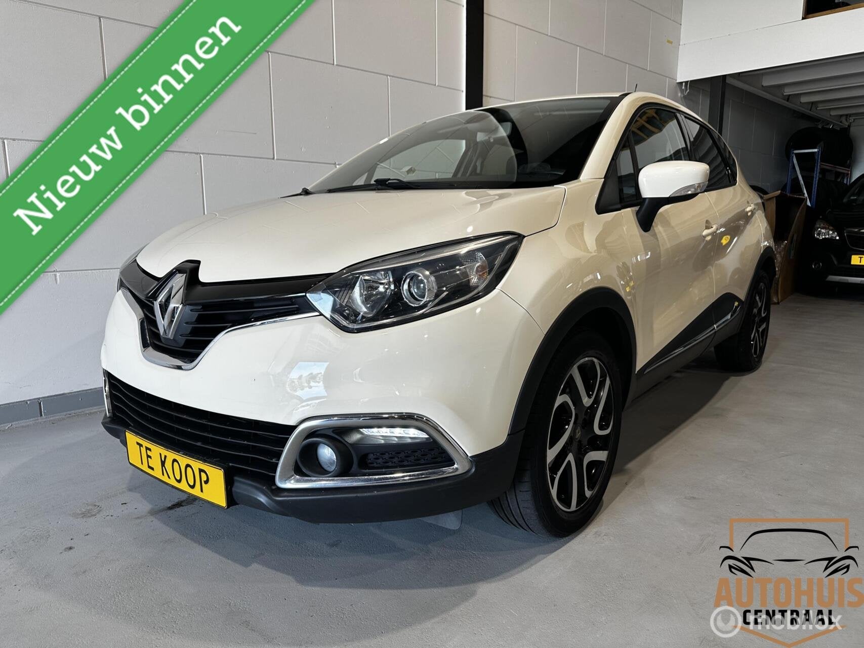 Renault Captur 1.2 TCe Dynamique*NwAPK*AUTOMAAT, Euro 5, Stof, 4 cilinders, Wit