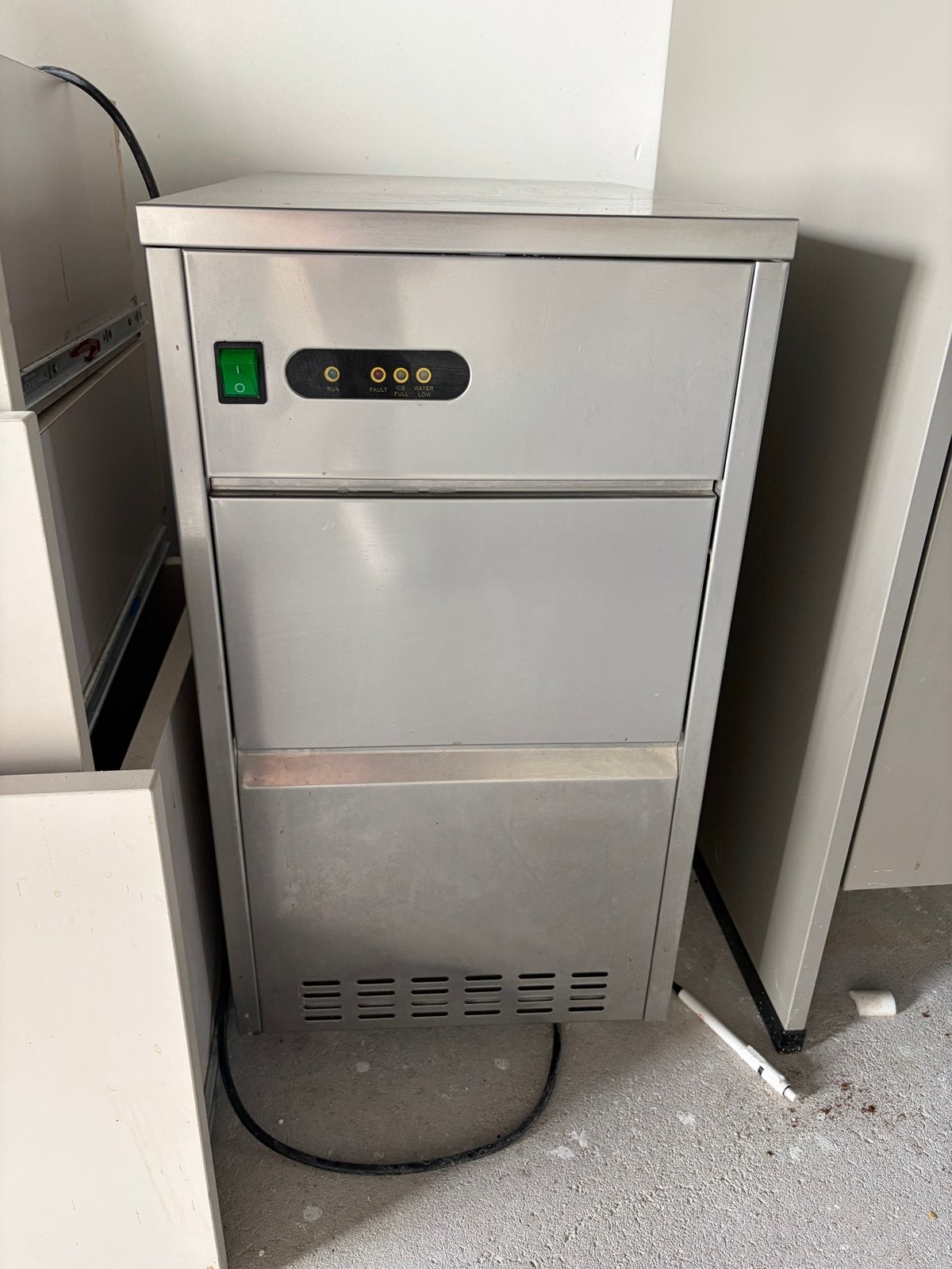 IJsblokjesmachine, Ophalen, Gebruikt