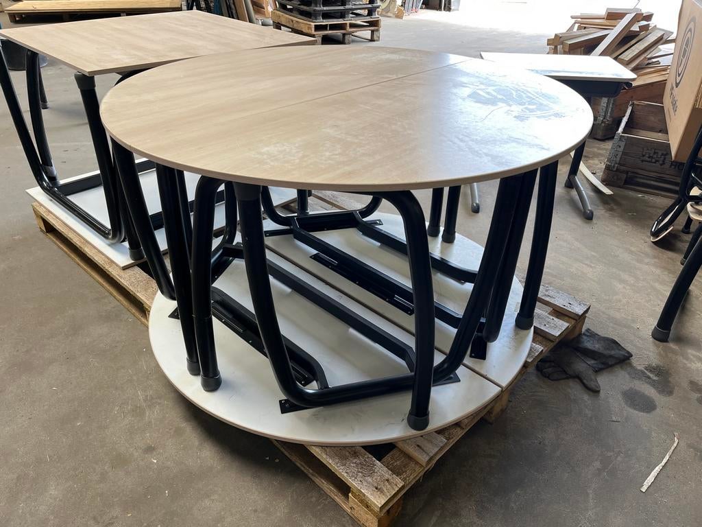 Ronde tafel - 70 cm, hoogte  diameter 140 cm, Ophalen, Gebruikt, 100 tot 150 cm, Rond