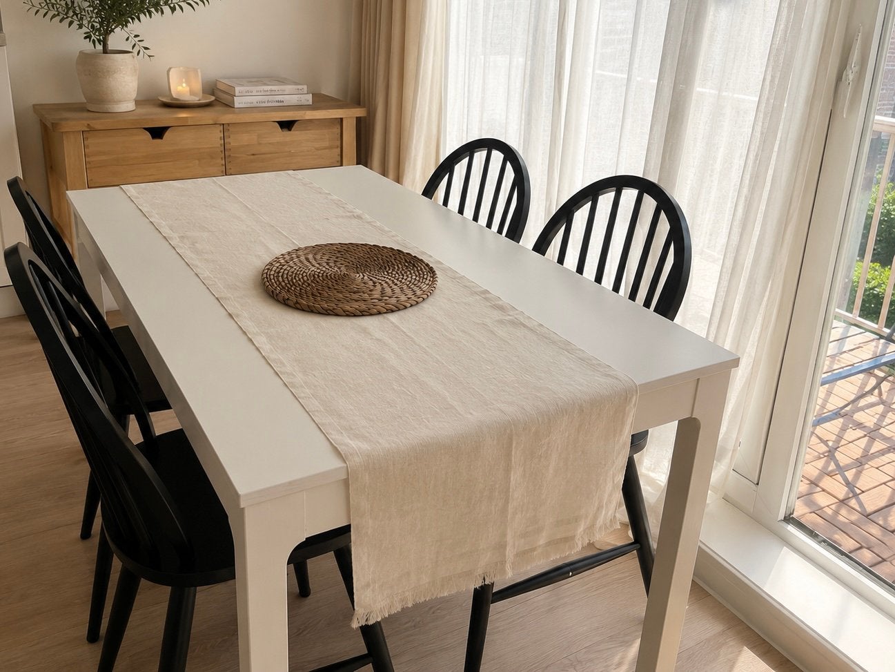 Laneberg extendable dining table, Ophalen, Zo goed als nieuw, 4 tot 6 stoelen