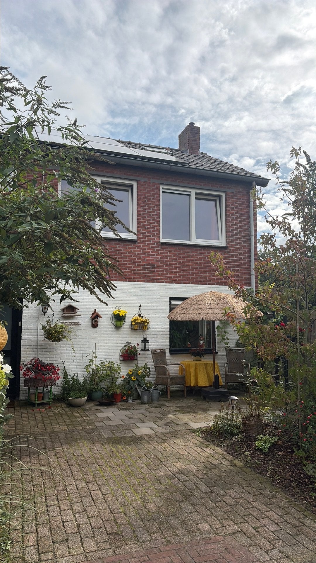 Sfeervol instapklare hoekwoning incl B&B!, Hoekwoning, Verkoop zonder makelaar, 4 kamers, 104 m²