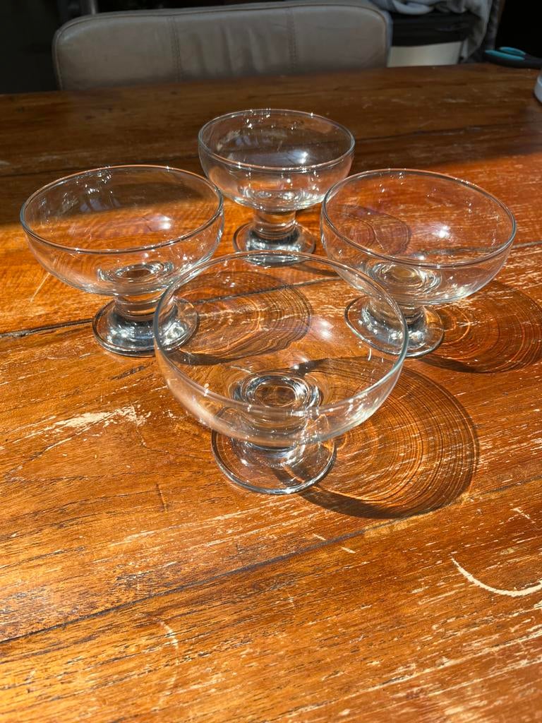 4 Dessertglazen - 11 cm diameter, 10 cm hoog, Huis en Inrichting, Keuken | Servies, Ophalen of Verzenden, Nieuw, Glas, Glas of Glazen