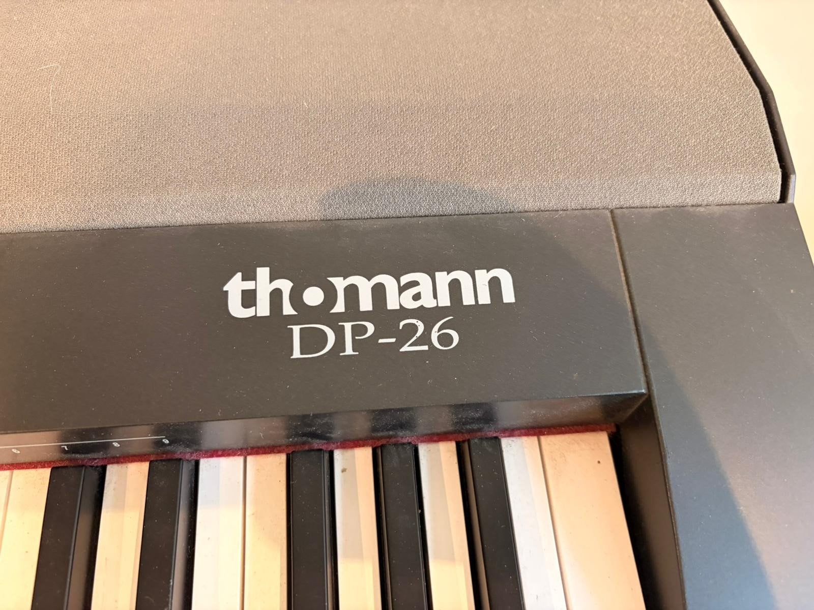 Thomann DP-26 digitale piano met standaard, Gebruikt, 88 toetsen, Midi-aansluiting, Ophalen