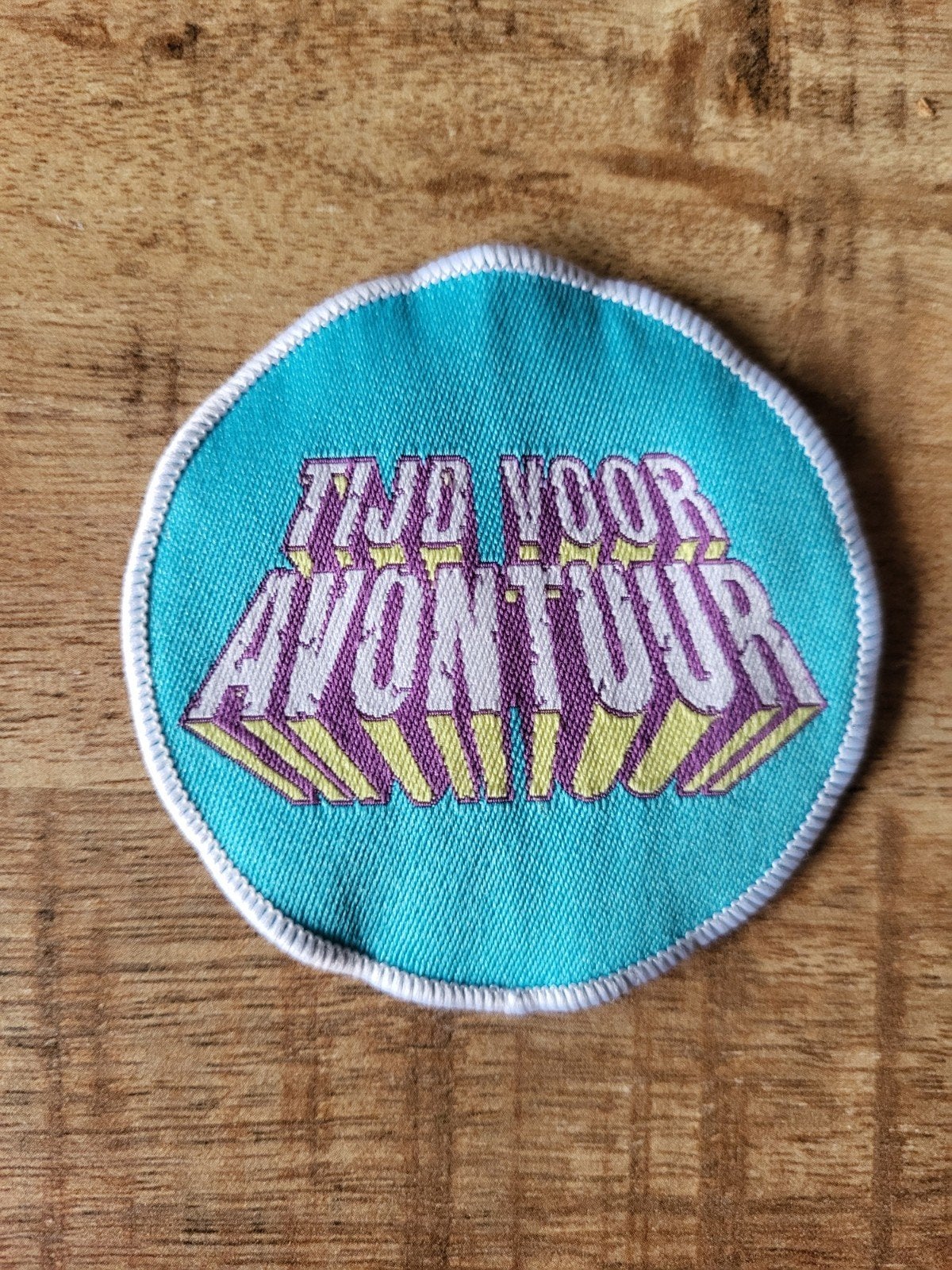 Scouting Insigne Badge "Tijd voor avontuur", Verzamelen, Ophalen of Verzenden, Zo goed als nieuw, Embleem, Speld of Insigne