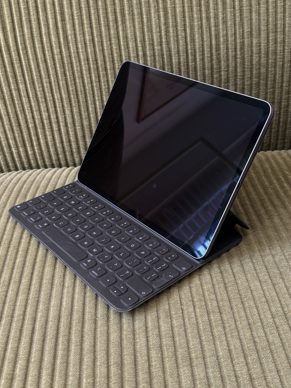 iPad Pro 11” (2020) 128GB + Apple Pencil + Keyboard Folio, Gebruikt, Apple iPad, 11 inch, Ophalen of Verzenden