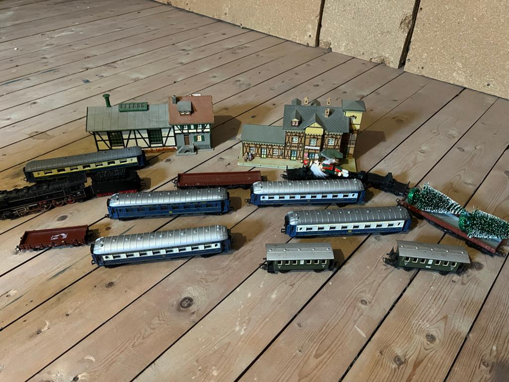 Märklin H0 Treinen, Spoor en Wagons - Grote Collectie, Hobby en Vrije tijd, Modeltreinen | H0, Wisselstroom, Ophalen of Verzenden