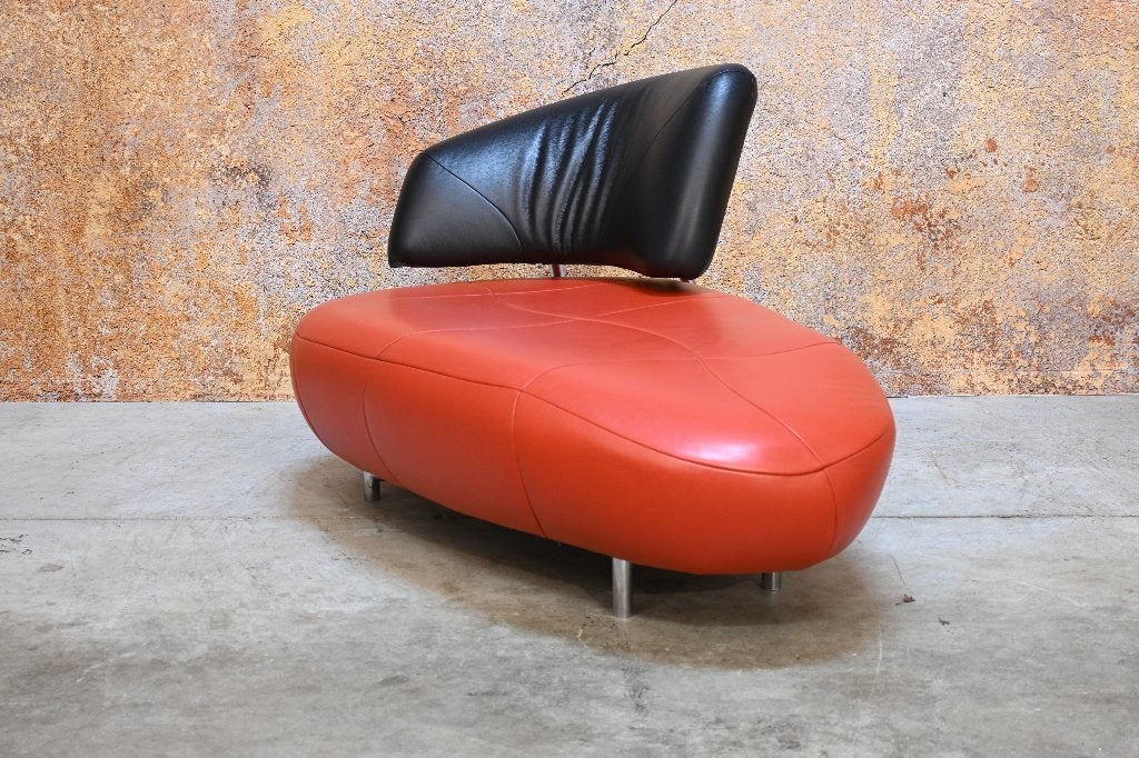 ZGANIEUW Rood/zwarte leren Leolux Kikko design chaise longue, Leolux, 100 tot 125 cm, Ophalen of Verzenden, Zo goed als nieuw